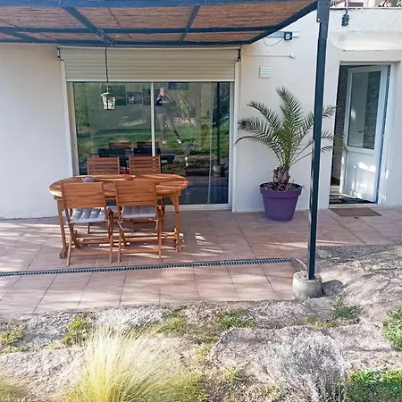 Ananda Apartment *